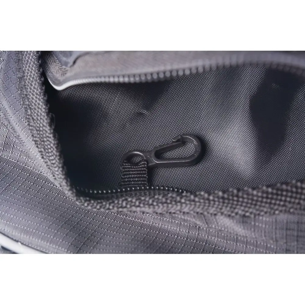 xlarge-clean_0019ab7ded83fe36.webp