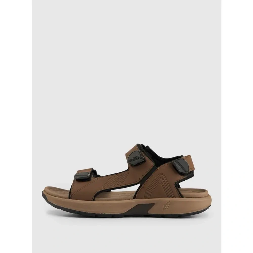 xlarge-clean_001b751b6b22393f.webp