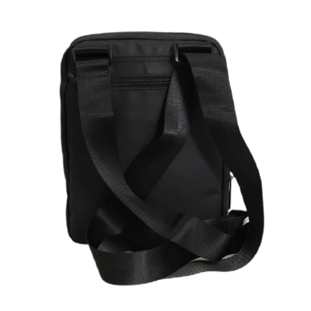 xlarge-clean_25b4ae038f5ff012.webp
