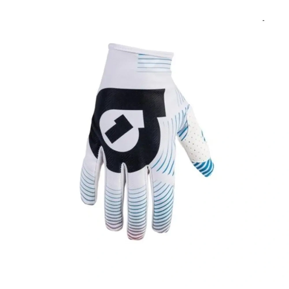xlarge-clean_45e32276d106da9d.webp