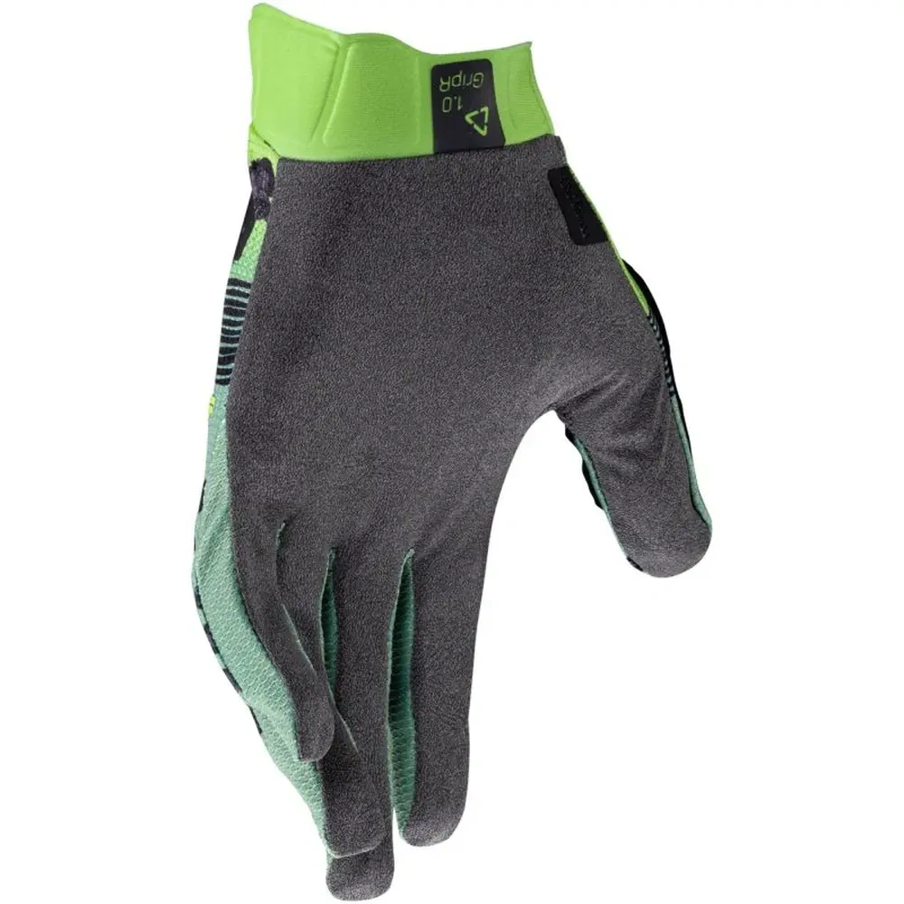 xlarge-clean_533906add284f98c.webp
