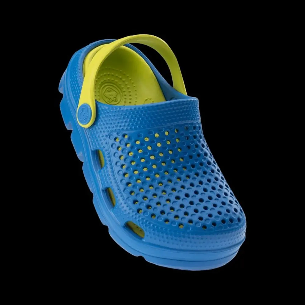 xlarge-clean_5a048cab2978966e.webp