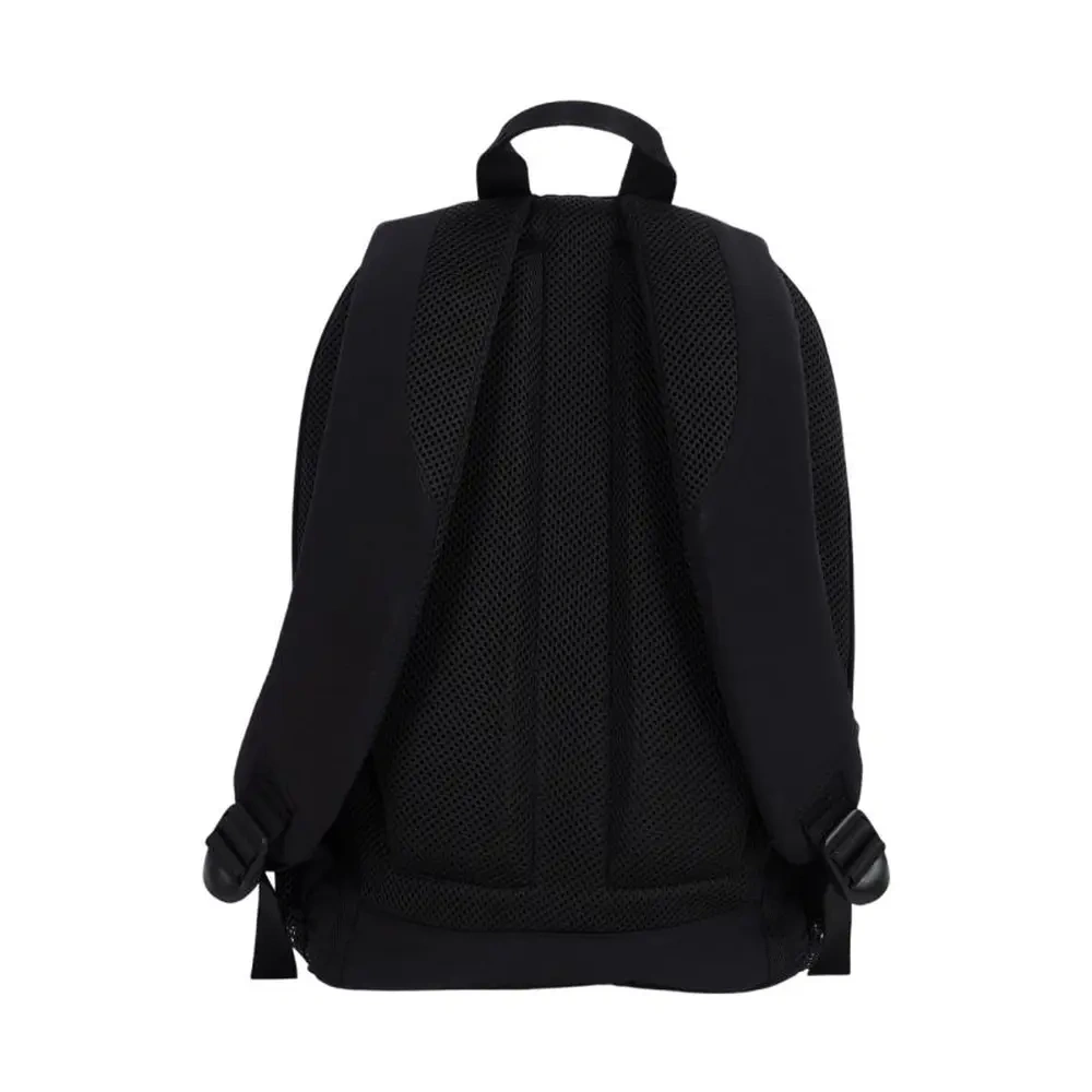 xlarge-clean_9837f9b10f8ced3f.webp