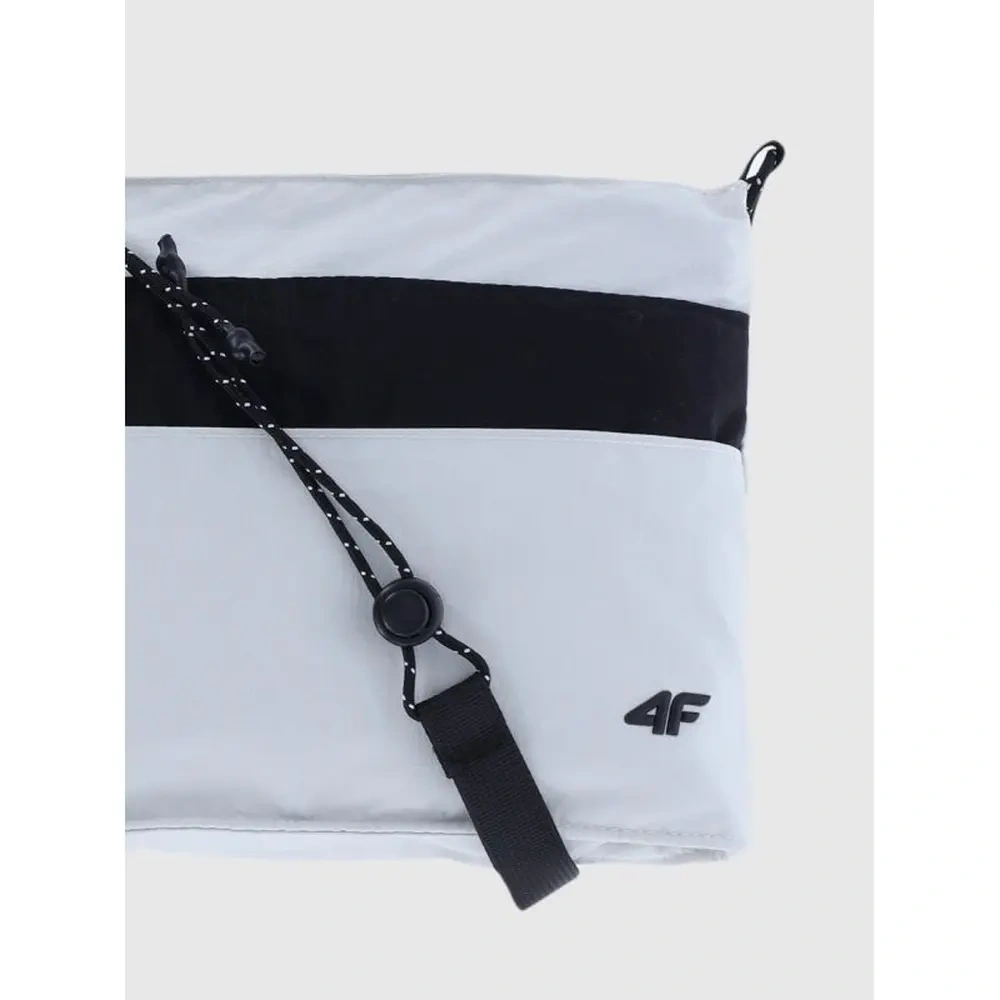 xlarge-clean_ab602d0a613e881c.webp