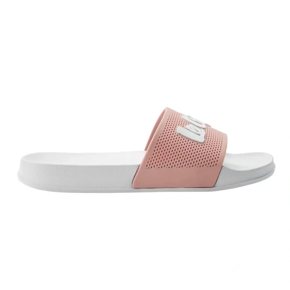 xlarge-clean_c4183297fd7084f2.webp