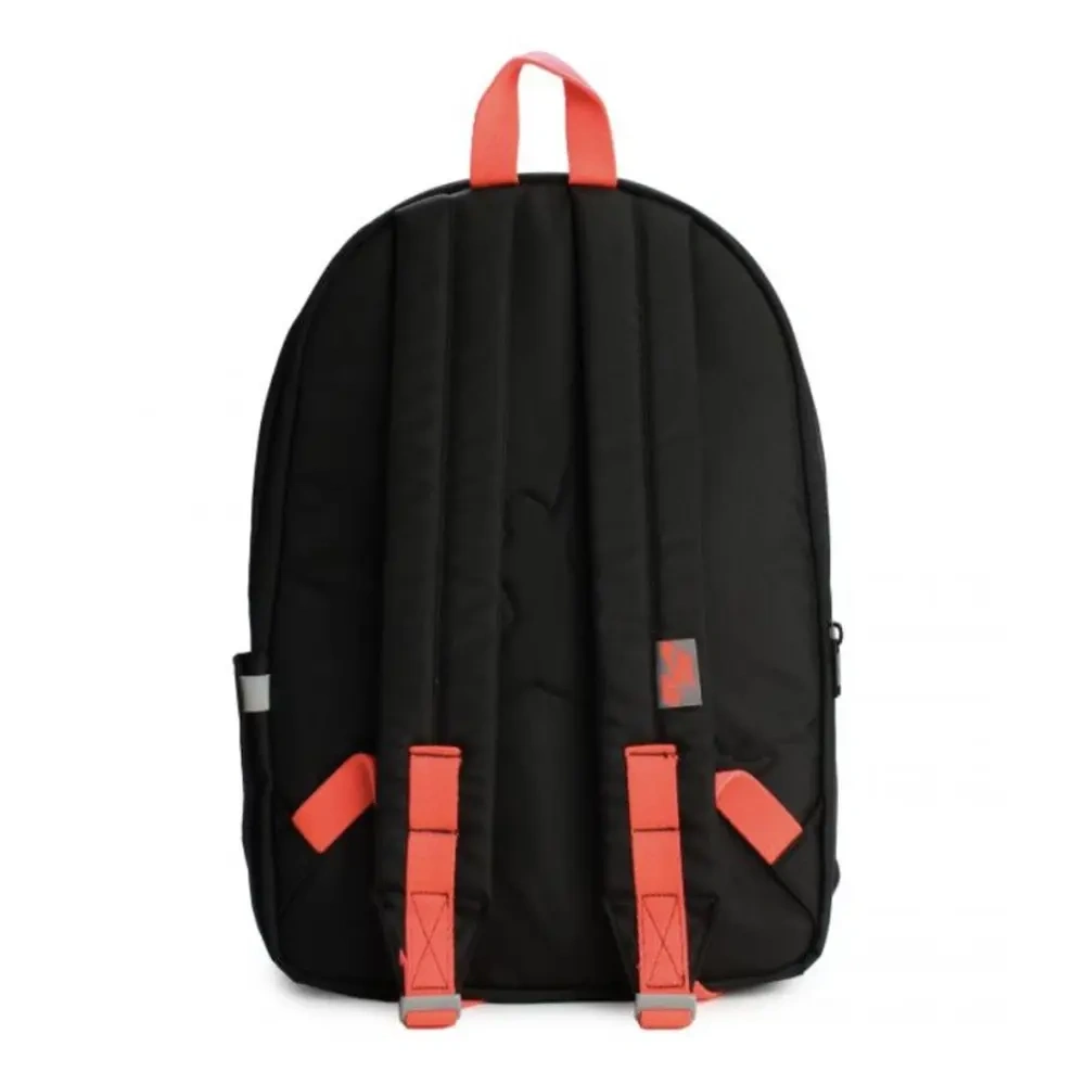 xlarge-clean_d6158302fb6d6eee.webp
