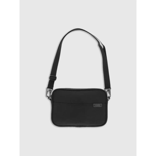 xlarge-clean_54d021f53fc602b4.webp