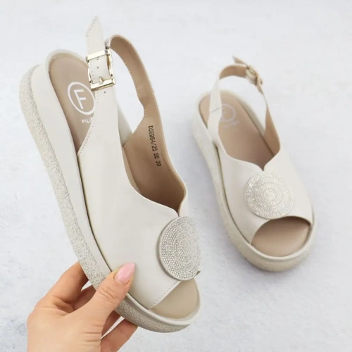 xlarge-clean_6280a624f2f9c924.webp