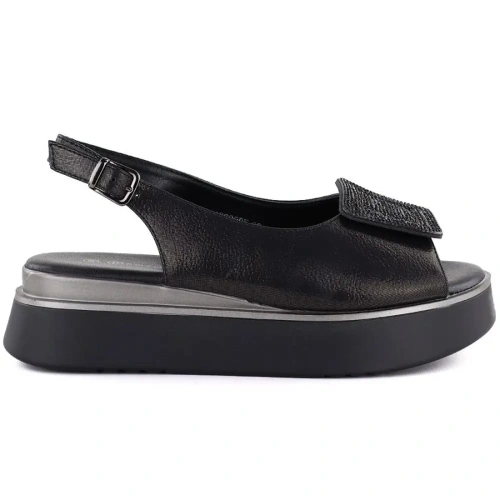 xlarge-clean_ba8795df4a752120.webp